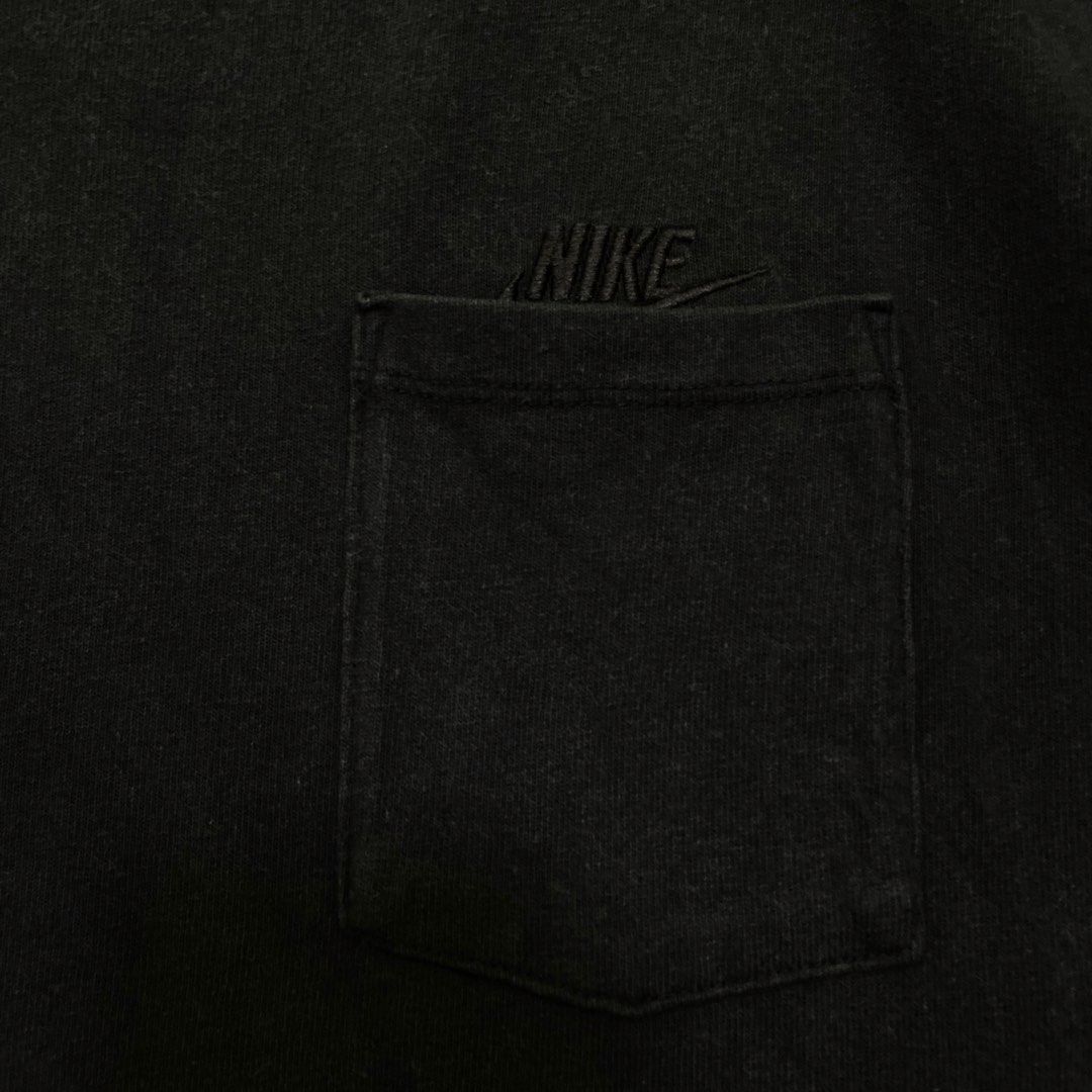 Nike pocket logo black tshirt (Category: Tshirts & Polo Shirts ) located in Manila. Submitted by ivan_carbungco (Listing ID 1469993444, Image 3). Description: NIKE POCKET LOGO BLACK TSHIRT 22.5 by 27.5 GOOD CONDITION NEED WASH COMPLETE TAGS 800 CLAIM.