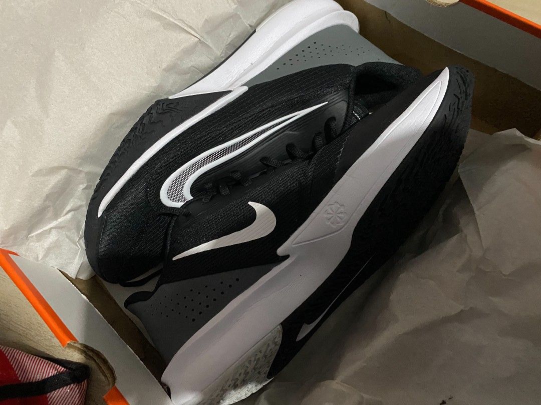 Nike Precision 7 (Category: Sneakers) located in Antipolo. Submitted by Gieeneer21 (Listing ID 1470023086, Image 2). Description: - Authentic black and white Nike basketball sneakers - Iconic Nike swoosh branding on side panels - Comes with original orange Nike shoebox and tissue paper - Clean condition, well-maintained inside the box - Perfect for daily wear or on-court action -Bought from Nike App. -Slightly nego for sure buyer. Rfs. need funds