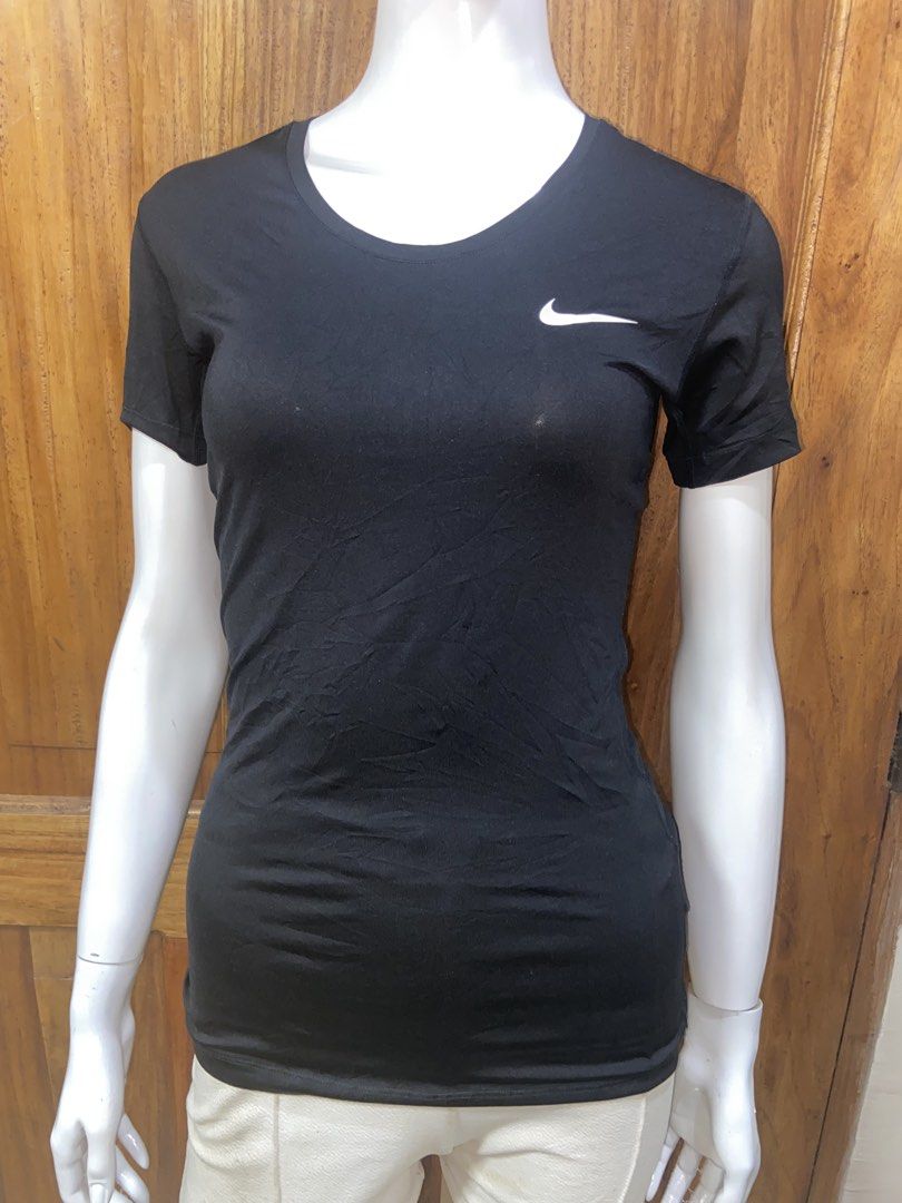 Nike Pro (Category: Activewear) located in Mati. Submitted by thriftedbagsbeyond (Listing ID 1470074028, Image 3). Description: Prelove Nike Pro .