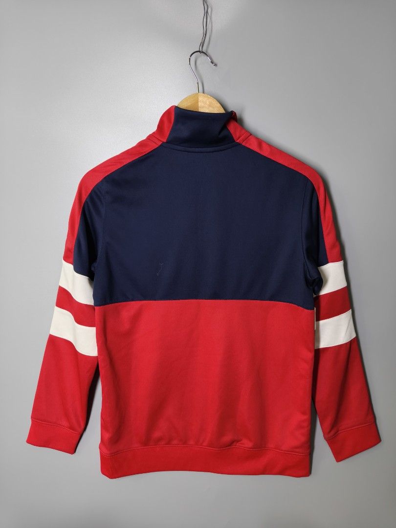 Nike Quarterzip (Category: Coats, Jackets and Outerwear) located in Baguio. Submitted by modern6tone6 (Listing ID 1470028783, Image 2). Description: Like new 9.8/10 color rate Large on tag youth size.