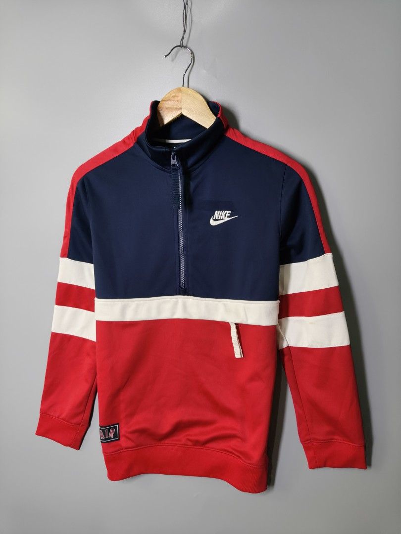 Nike Quarterzip (Category: Coats, Jackets and Outerwear) located in Baguio. Submitted by modern6tone6 (Listing ID 1470028783, Image 3). Description: Like new 9.8/10 color rate Large on tag youth size.