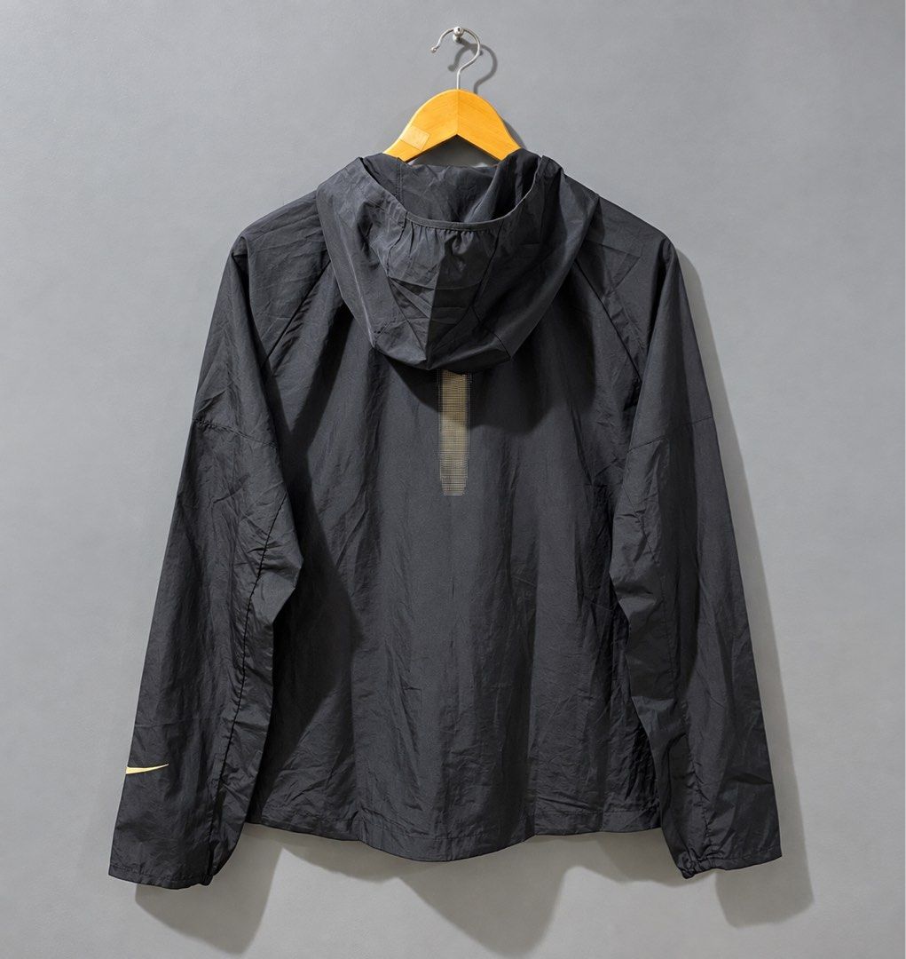 Nike Repel Miler Running Jacket (Category: Coats, Jackets and Outerwear) located in Makati City. Submitted by kendrickstuffs (Listing ID 1470090452, Image 2). Description: Nike Repel Miler Running Jacket Medium ontags 21.5' width pit to pit 25.5' length 27' longback No issue Verygood condition 1800 only.