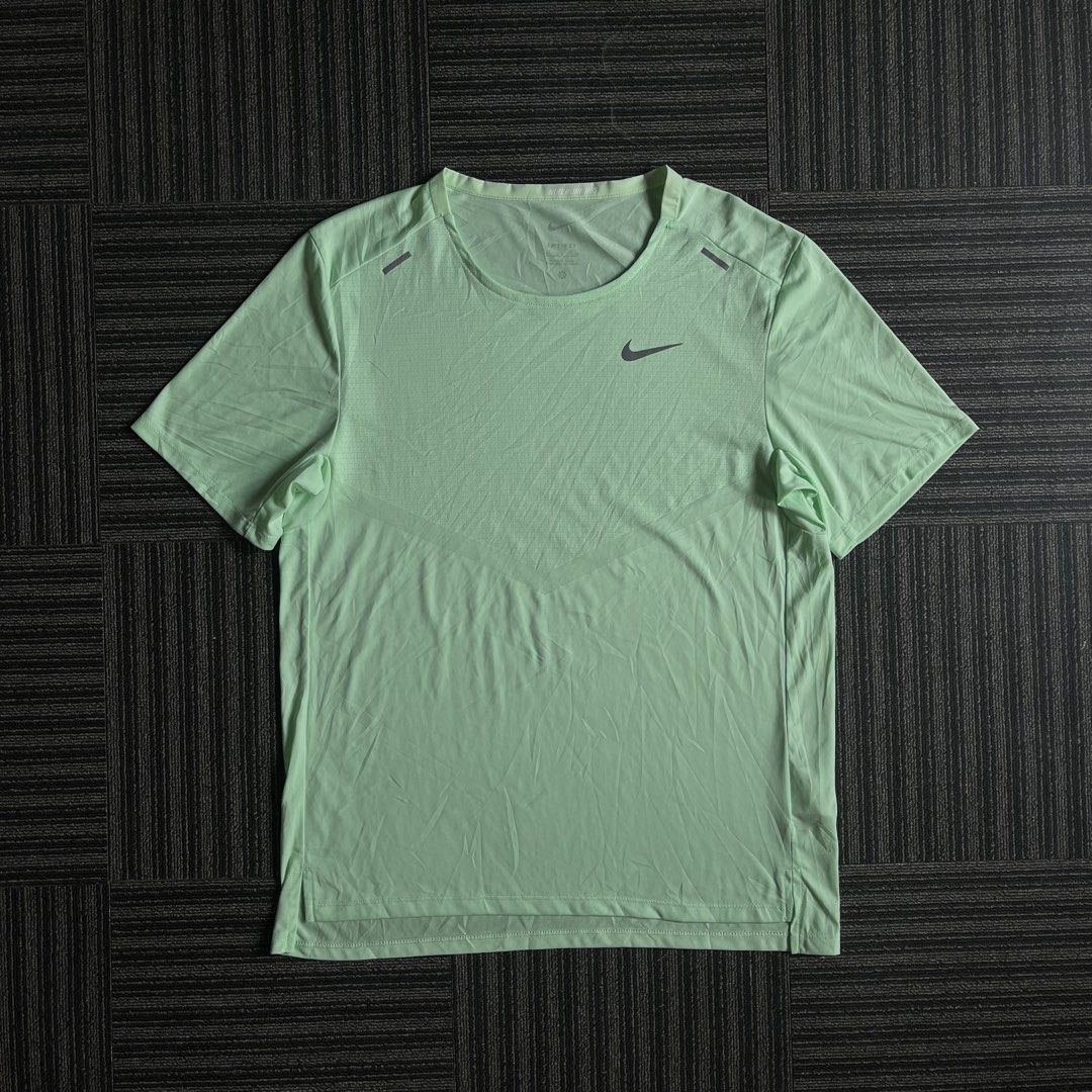 NIKE Running Performance Shirt (Category: Activewear) located in Imus. Submitted by thriftsportph (Listing ID 1470012566, Image 1). Description: Size on Tag : Medium (Men) Dimension : L25” W20” Price : 400 Condition : 10/10 Issue : N/A.