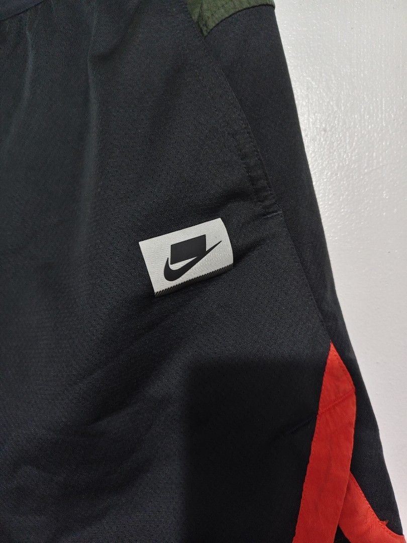 Nike running shorts (Category: Shorts) located in Baguio. Submitted by taishuiha2026 (Listing ID 1470103578, Image 2). Description: .