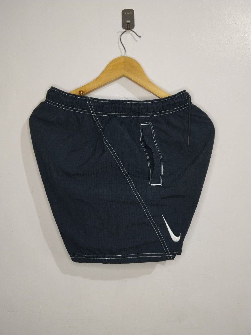 Nike Short (Category: Activewear) located in Bago City. Submitted by gent.ly.getup (Listing ID 1470065700, Image 3). Description: like new no issue 28-32 waist 16 length 9.8/10 color rate.