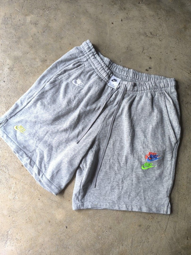 Nike short multi patch grey (Category: Activewear) located in Davao. Submitted by gabriieeel (Listing ID 1470025193, Image 1). Description: nike sportswear essentials+french terry short no issue and good as new XL on tag and unli vc on blue app for safe transaction.