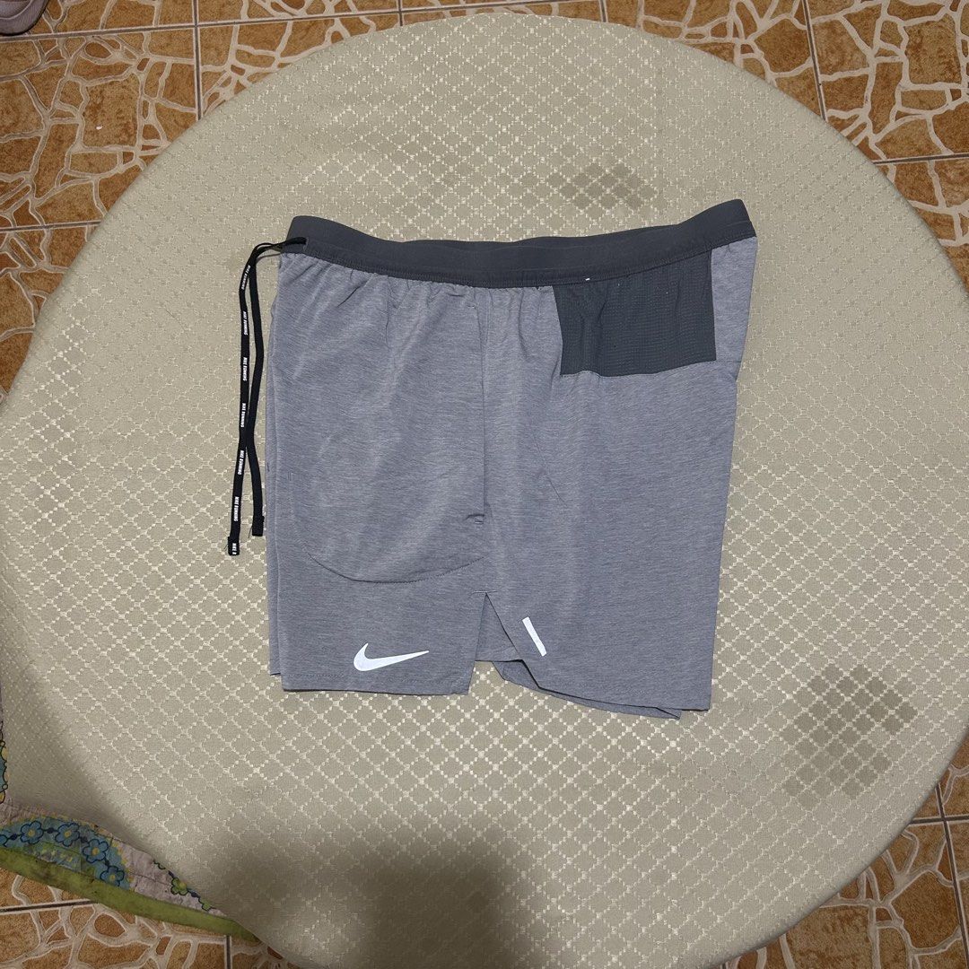 Nike Shorts (Category: Activewear) located in Pontevedra. Submitted by lyra.bp (Listing ID 1469951105, Image 3). Description: Men’s Flex Stride | Medium on tag | W: 30-34” | L: 13.5” Medium on tag — with pockets — with drawstring ₱550+sf (can give discount to sure buyers!) .