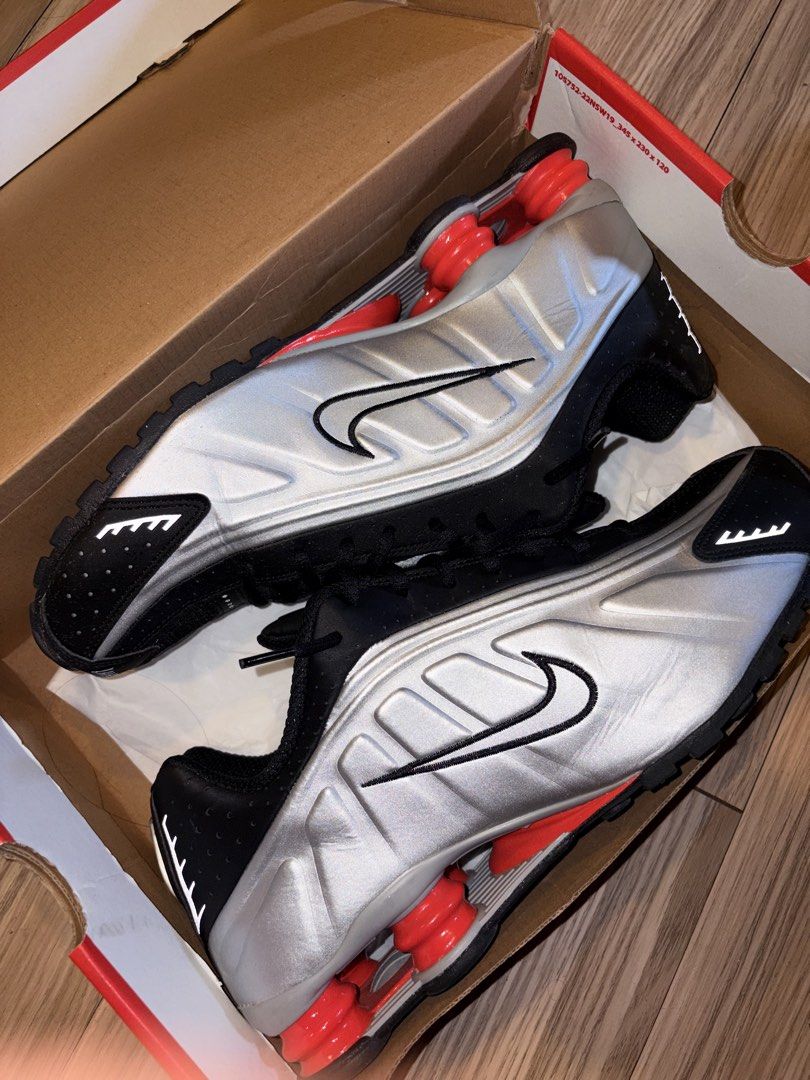 Nike Shox R4 (Category: Casual Shoes) located in Quezon City. Submitted by privad01 (Listing ID 1469998250, Image 1). Description: Size 11.5 US Used twice Like new condition Complete LA LOMA QC 📍 .