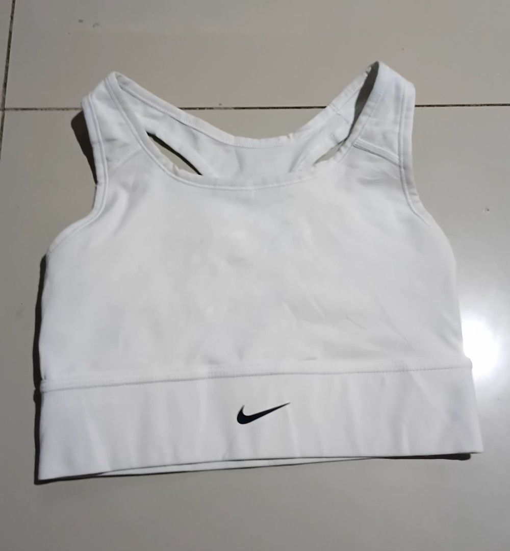 Nike sports bra, replaceable pad (Category: Activewear) located in Bacolod City. Submitted by cadizthrifter (Listing ID 1470055796, Image 1). Description: replaceable bra good as new no issue small on tag.