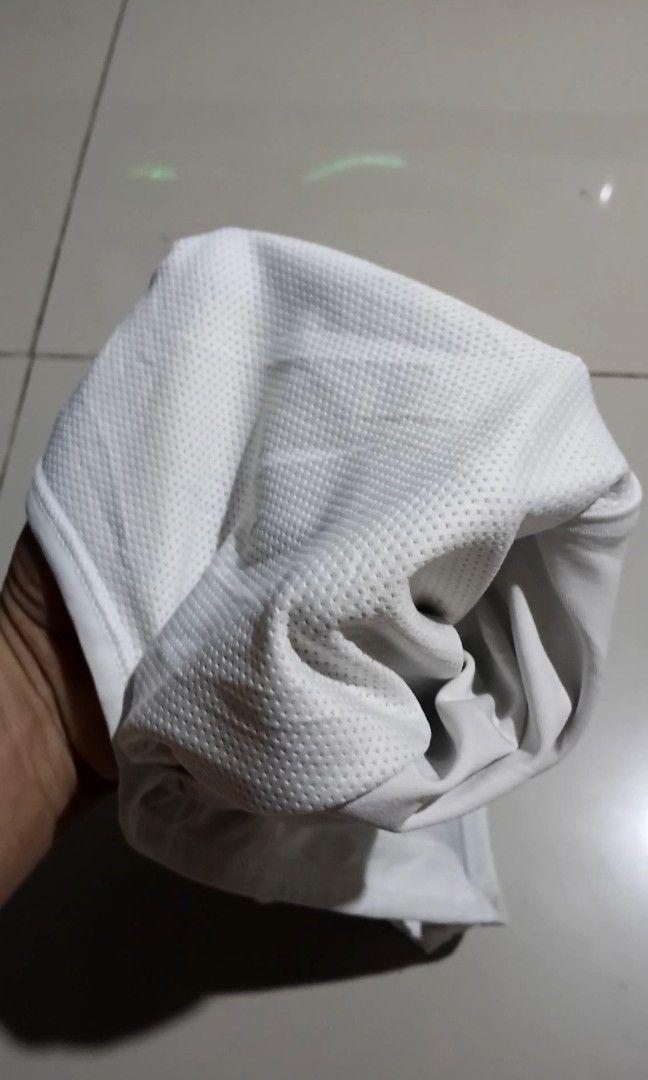 Nike sports bra, replaceable pad (Category: Activewear) located in Bacolod City. Submitted by cadizthrifter (Listing ID 1470055796, Image 3). Description: replaceable bra good as new no issue small on tag.