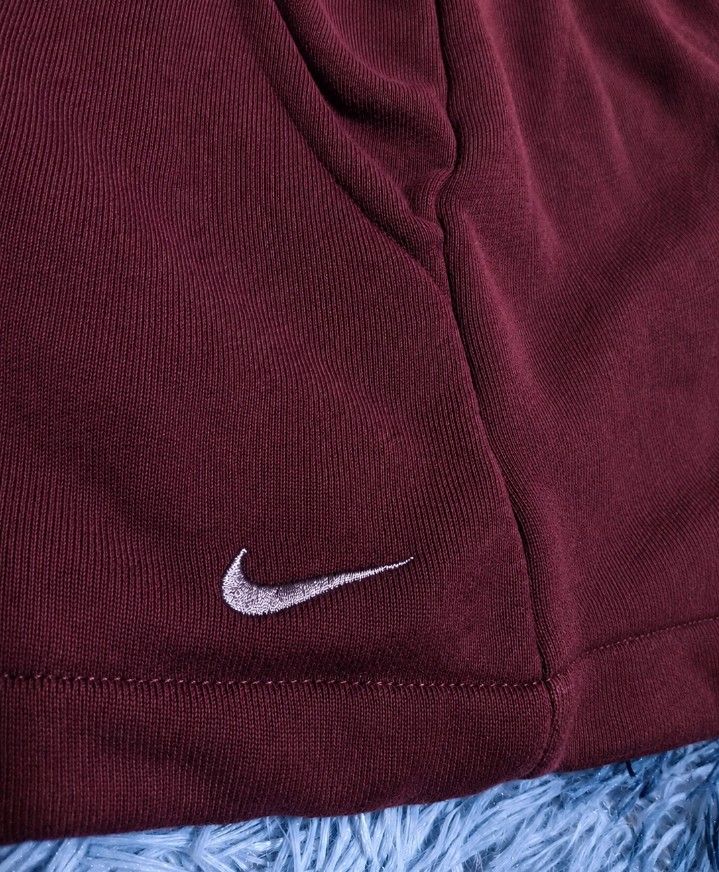 Nike sweat short (Category: Shorts) located in Bacolod City. Submitted by wepthriftstyle (Listing ID 1470023264, Image 2). Description: NIKE sweat short SIZE/DIMES: 30 waist 14 length 28 leg opening 22 thigh no issue excellent actual color: choco brown color rate: 10/10 complete tags 100% cotton thick fabric embroid logo for playing pickle ball short for womens 699 +sf 📩📩📩.