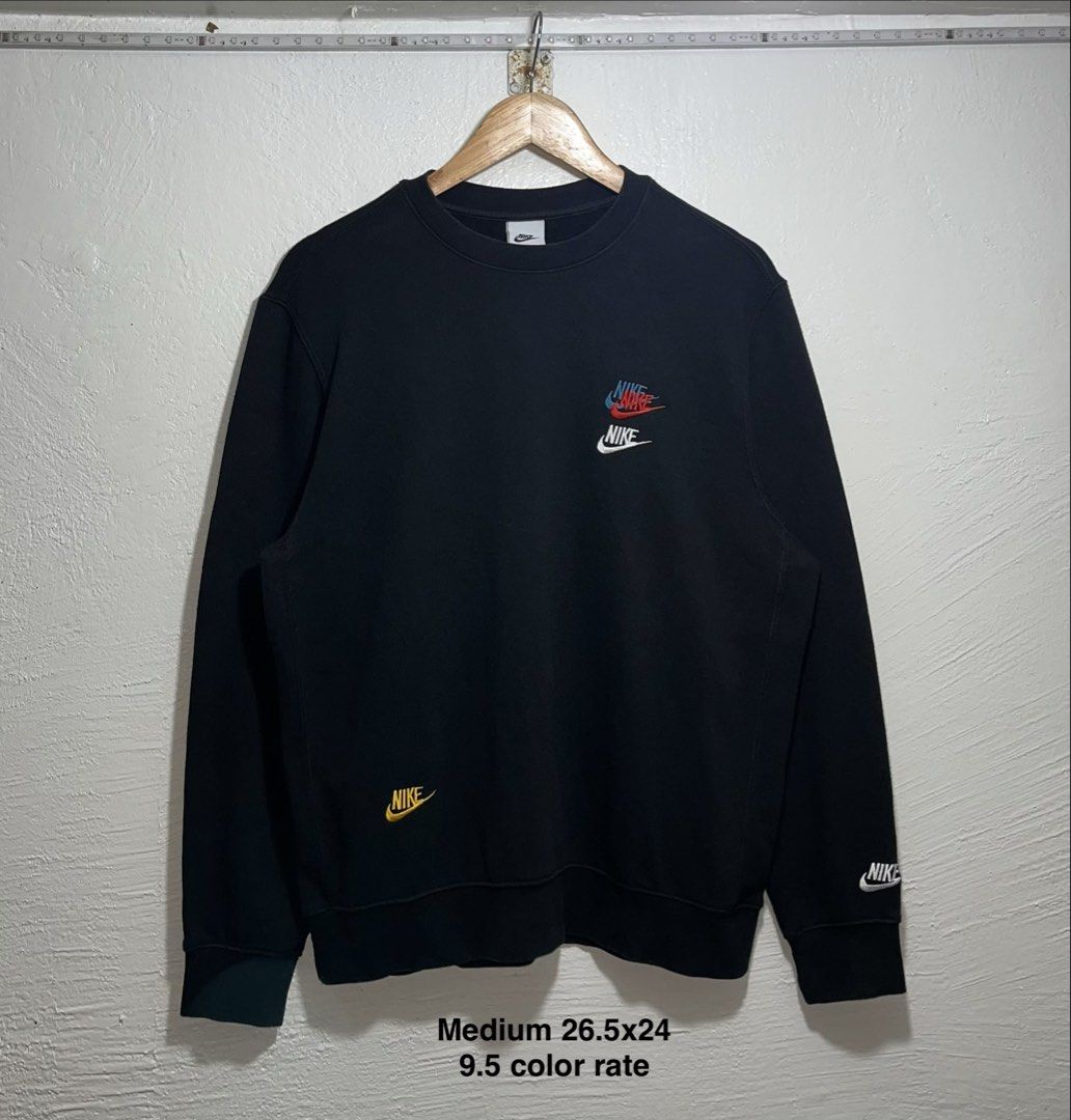 Nike sweatshirt (Category: Coats, Jackets and Outerwear) located in Bulacan. Submitted by orlyvalle010488 (Listing ID 1469950078, Image 1). Description: .