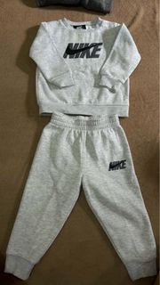 (Category: ) located in . Submitted by collectors_thrift_shop (Listing ID 1469950818, Image 1). Description: .