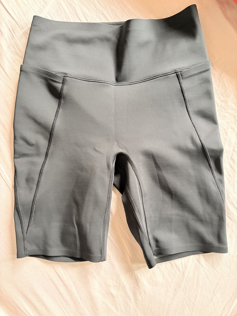 Nike Universa Cycling Shorts (Category: Shorts) located in Muntinlupa City. Submitted by andsshop_ (Listing ID 1469980455, Image 3). Description: Used only once ever! Super comfortable shorts that don’t crumple or move up while moving. SRP: 2,895 RFS: decluttering.