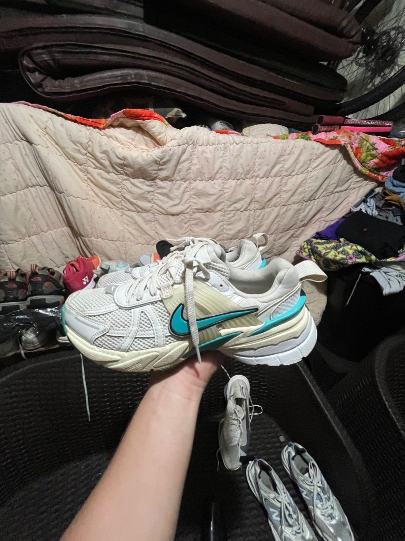 Nike V2K Run White Teal Blue Sneakers (Category: Sneakers) located in Molave. Submitted by thrifttashoe (Listing ID 1470110434, Image 2). Description: - Colorway: White, cream, and teal blue accents As new!.