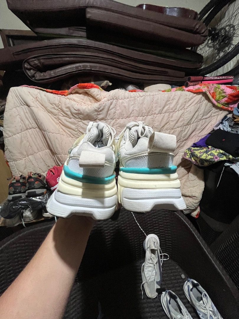 Nike V2K Run White Teal Blue Sneakers (Category: Sneakers) located in Molave. Submitted by thrifttashoe (Listing ID 1470110434, Image 3). Description: - Colorway: White, cream, and teal blue accents As new!.