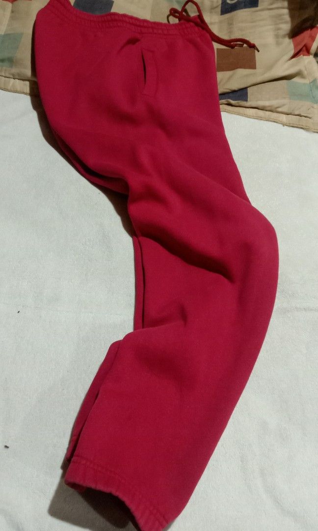 NIKE VENTGE JAGGER RED TAG (Category: Jeans) located in Maramag. Submitted by newlifeo7angel (Listing ID 1470126536, Image 3). Description: NIKE RED TAG JAGGER MED ON TAG BEWANG 28 UP HABA 39 XCELLENNT 650+sf.