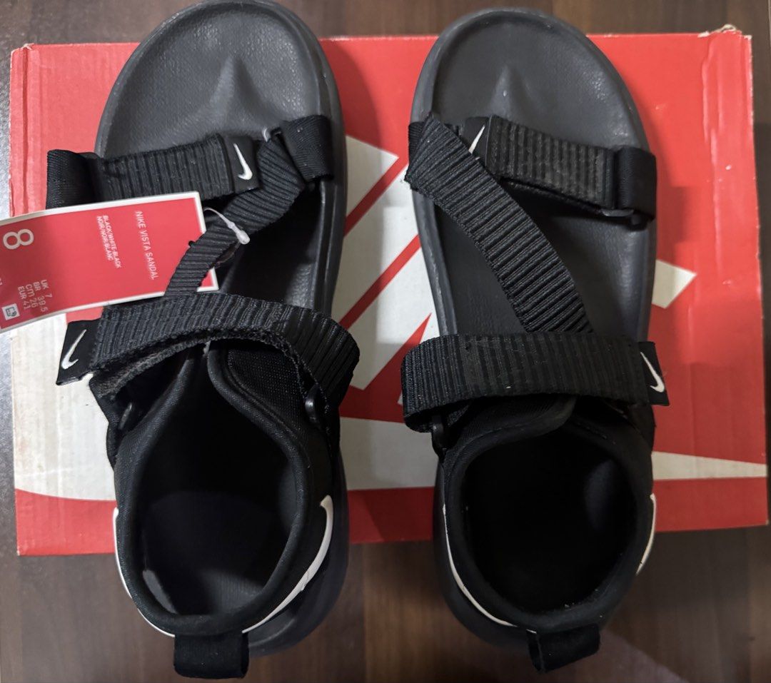Nike Vista Sandal Size 8 (Category: Slippers & Slides) located in Manila. Submitted by liand04522 (Listing ID 1470063885, Image 3). Description: Nike Vista Sandal Size 8 Good as new Php 1k w/ box Meet-up @ Vista Mall Taguig Buyer Pays for Shipping, Courier, Ride, Deliveries or Pick-up.