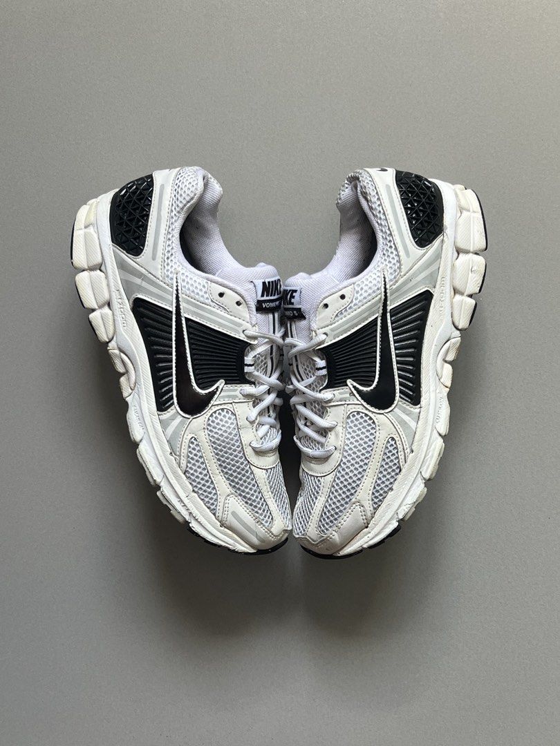 Nike Vomero 5 (Category: Sneakers) located in Davao. Submitted by soleventure.dvo (Listing ID 1470013496, Image 3). Description: 9us / 42.5eur / 27cm Authentic No box, pair only.