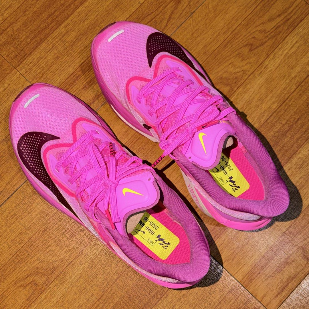 Nike Zoom Fly 6 Racing Shoes (Category: Sneakers) located in Makati City. Submitted by rocelli28 (Listing ID 1470066061, Image 2). Description: Selling my pretty Nike running shoes! 💖 Used only twice, both during 10K runs Original Price: ₱9,395 (purchased online from Nike Team Access) Selling Price: ₱3,200 only! Size: US 8 — best fit for narrow feet Comes with box ✨ Honest condition details: Dirt is visible only on the outer sole. A few creases,