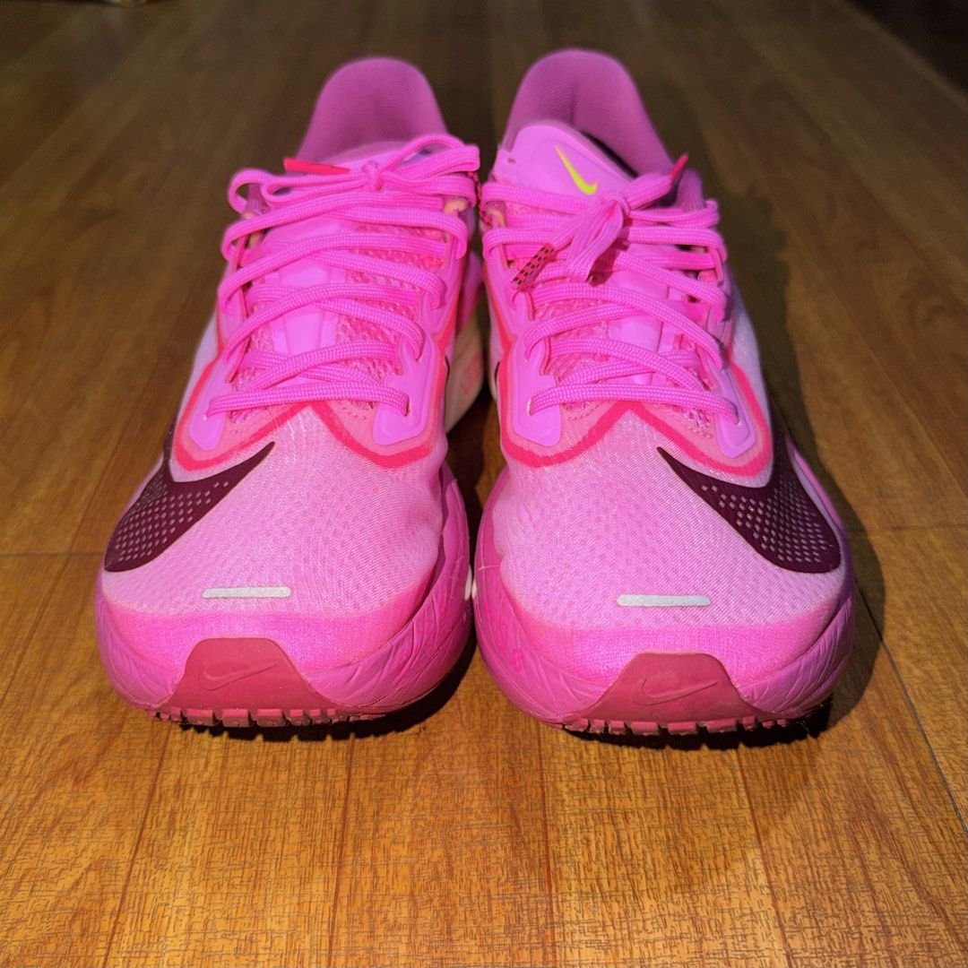 Nike Zoom Fly 6 Racing Shoes (Category: Sneakers) located in Makati City. Submitted by rocelli28 (Listing ID 1470066061, Image 3). Description: Selling my pretty Nike running shoes! 💖 Used only twice, both during 10K runs Original Price: ₱9,395 (purchased online from Nike Team Access) Selling Price: ₱3,200 only! Size: US 8 — best fit for narrow feet Comes with box ✨ Honest condition details: Dirt is visible only on the outer sole. A few creases,