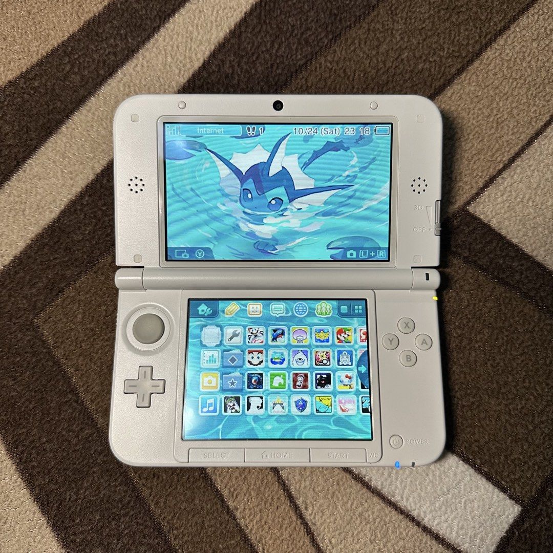 Nintendo 3DS XL (White) (Category: Nintendo) located in Sogod. Submitted by keziaobbus (Listing ID 1470107806, Image 2). Description: tl;dr: i bought this from a kind seller over a week ago before realizing the new 3ds xl model suits my needs better. it sucks to let this one go as it’s in pristine condition and it’s obvious its original owner took great care of it, but i can’t justify having three units in this economy :’) 📌 Nintendo 3DS XL (Whi