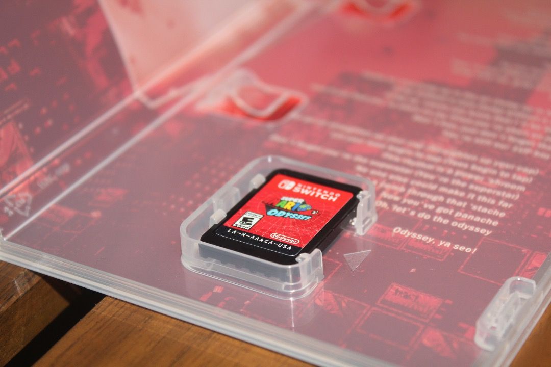 Nintendo Switch Super Mario Odyssey – Original Game (Category: Nintendo) located in Manila. Submitted by the.gelat0 (Listing ID 1470129656, Image 3). Description: • Original Super Mario Odyssey for Nintendo Switch • Pristine condition • Includes: Original case and cartridge • Great for Nintendo Switch players and Mario fans • Price: ₱1,700, slightly negotiable.