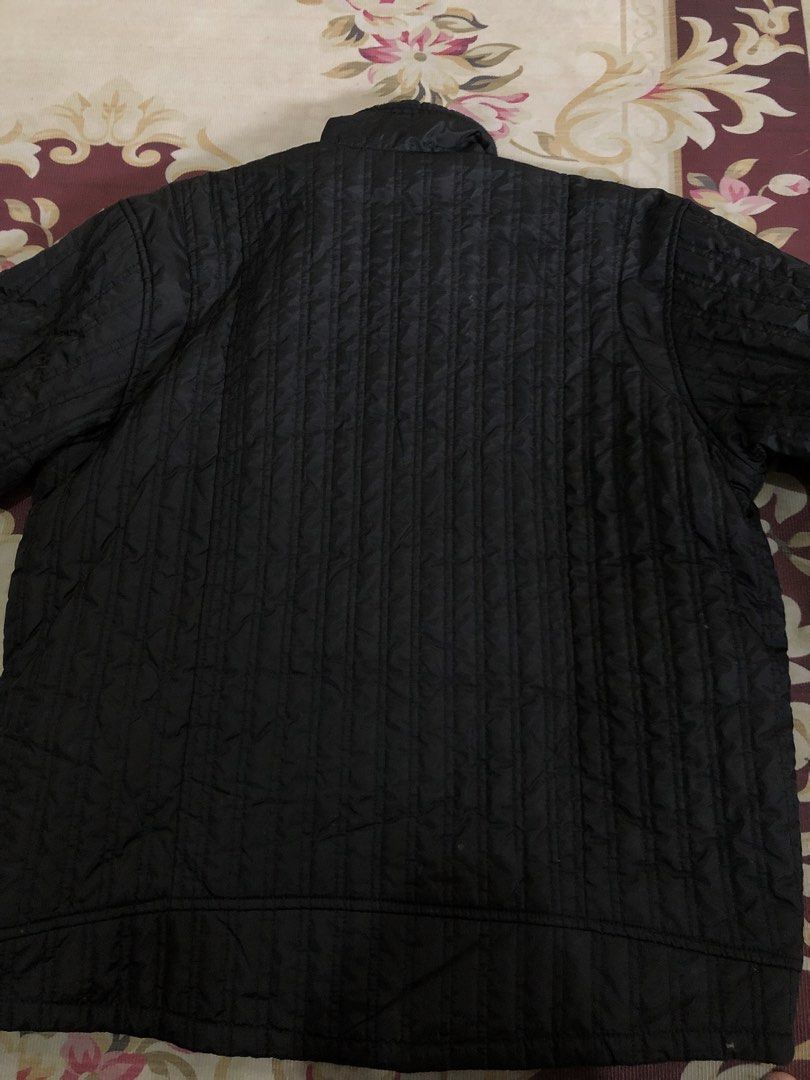 Oakley 2000s Software Quilted Jacket (Category: Coats, Jackets and Outerwear) located in Muntinlupa City. Submitted by afterclass_ph (Listing ID 1469992662, Image 2). Description: few signs of wear all zippers working need wash.