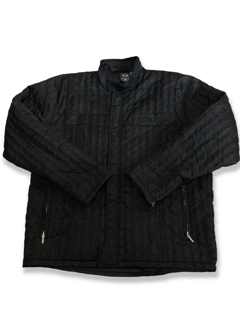 Oakley 2000s Software Quilted Jacket (Category: Coats, Jackets and Outerwear) located in Muntinlupa City. Submitted by afterclass_ph (Listing ID 1469992662, Image 1). Description: few signs of wear all zippers working need wash.
