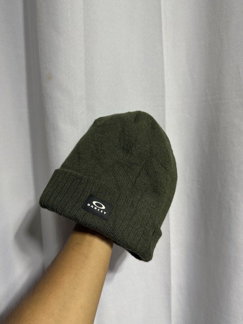 OAKLEY BEANIE (Category: Activewear) located in Manila. Submitted by triptothrift7 (Listing ID 1470074478, Image 3). Description: message if you are interested! for fast transaction OAKLEY BEANIE for only 750 adult size no issue as new need wash only excellent condition color rate 9/10 mode of payment gcash or bank transfer location Biñan laguna.