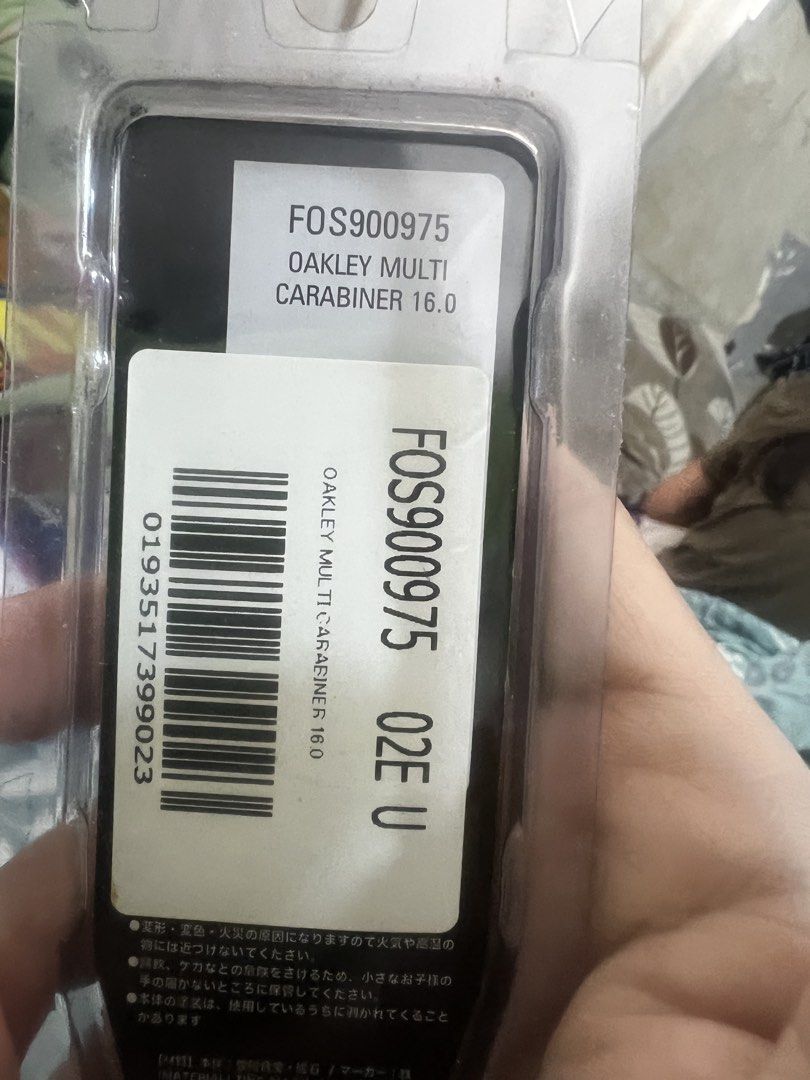 Oakley Japan Multi Carabiner with Divot (Category: Luxury Accessories) located in Quezon City. Submitted by digital_ryan (Listing ID 1470024342, Image 2). Description: For Sale: Oakley Japan Multi Carabiner with Divot Repair Sealed and Brand new.