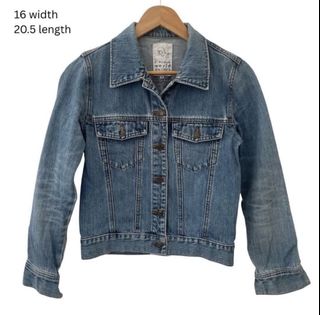 (Category: ) located in . Submitted by momentsofyouth.clothing (Listing ID 1469970278, Image 1). Description: .