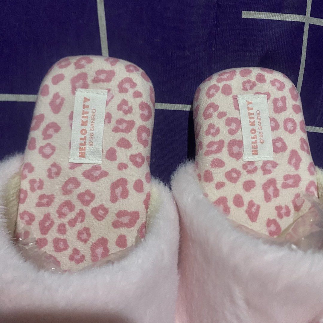 Official/ Licensed Pink Hello Kitty Indoor Slippers (Category: Character Goods) located in Bulacan. Submitted by cute.finds.ph (Listing ID 1470075931, Image 2). Description: —size: 35-36.