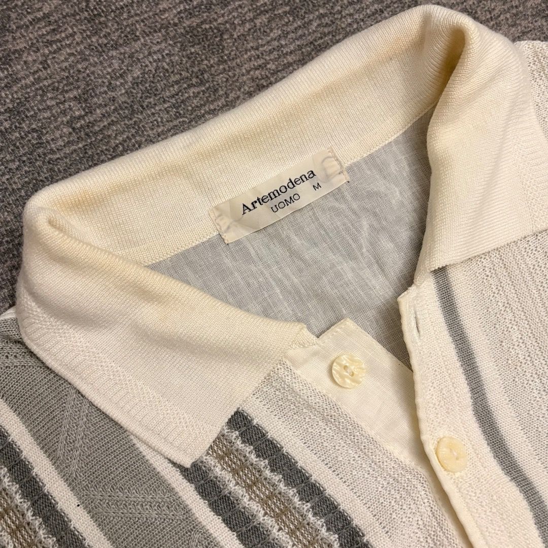 Off-White Short Sleeve Knit Polo Shirt (Category: Formal Shirts) located in Calamba. Submitted by bermuda.ph (Listing ID 1469957641, Image 3). Description: Yellowish on neck.