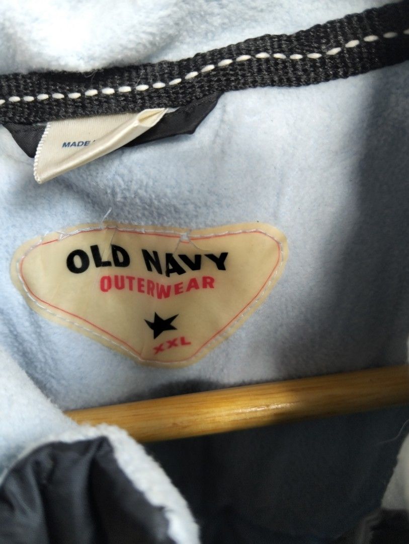 Old navy puffer vest (Category: Coats, Jackets and Outerwear) located in Malolos. Submitted by rthrift2026 (Listing ID 1470036684, Image 2). Description: No issue.