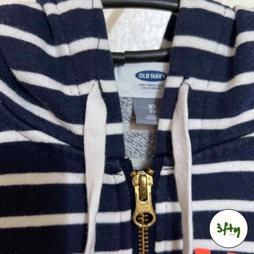 Old Navy Striped Zip-Up Hoodie (Category: Coats, Jackets and Outerwear) located in Baguio. Submitted by 3ftypieces (Listing ID 1470016289, Image 3). Description: *Fits up to Small Mode of payment: GCash/Bank Transfer Mode of delivery: J&T Express (shouldered by buyer) Meet ups/drop off within Baguio City proper only. Feel free to dm for inquiries, thank you!!.