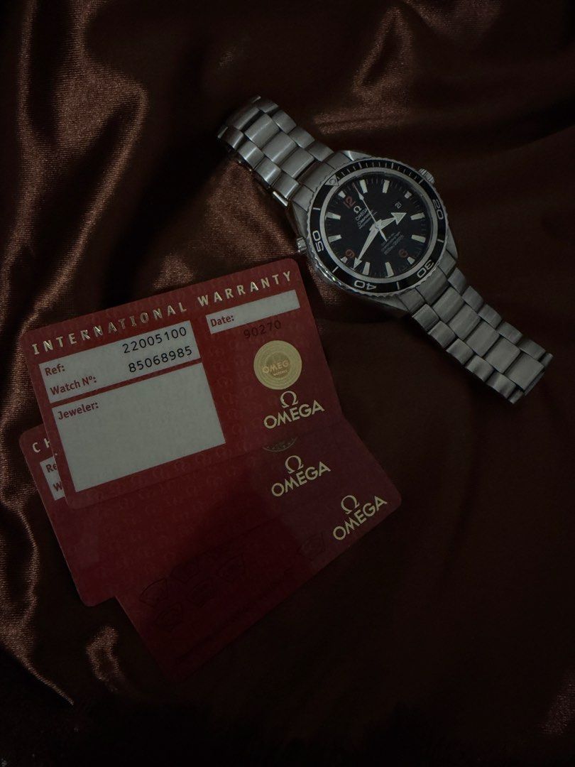 Omega Seamaster (Category: Luxury Watches) located in Pandi. Submitted by martinnii (Listing ID 1470103581, Image 3). Description: for sale pre owned Omega Seamaster Planet Ocean600M Co-Axial complete authentic box ang papers still negotiable, just message me your offer.