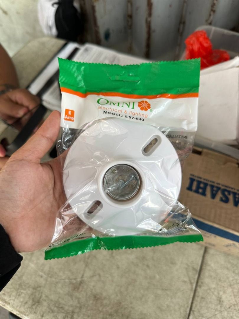 Omni Ceiling Receptacle Specs: E27 (4 1/4) (Category: Everything Else Others) located in Manila. Submitted by 09171479278_elsie. (Listing ID 1469955668, Image 1). Description: Omni Ceiling Receptacle Specs: E27 (4 1/4).