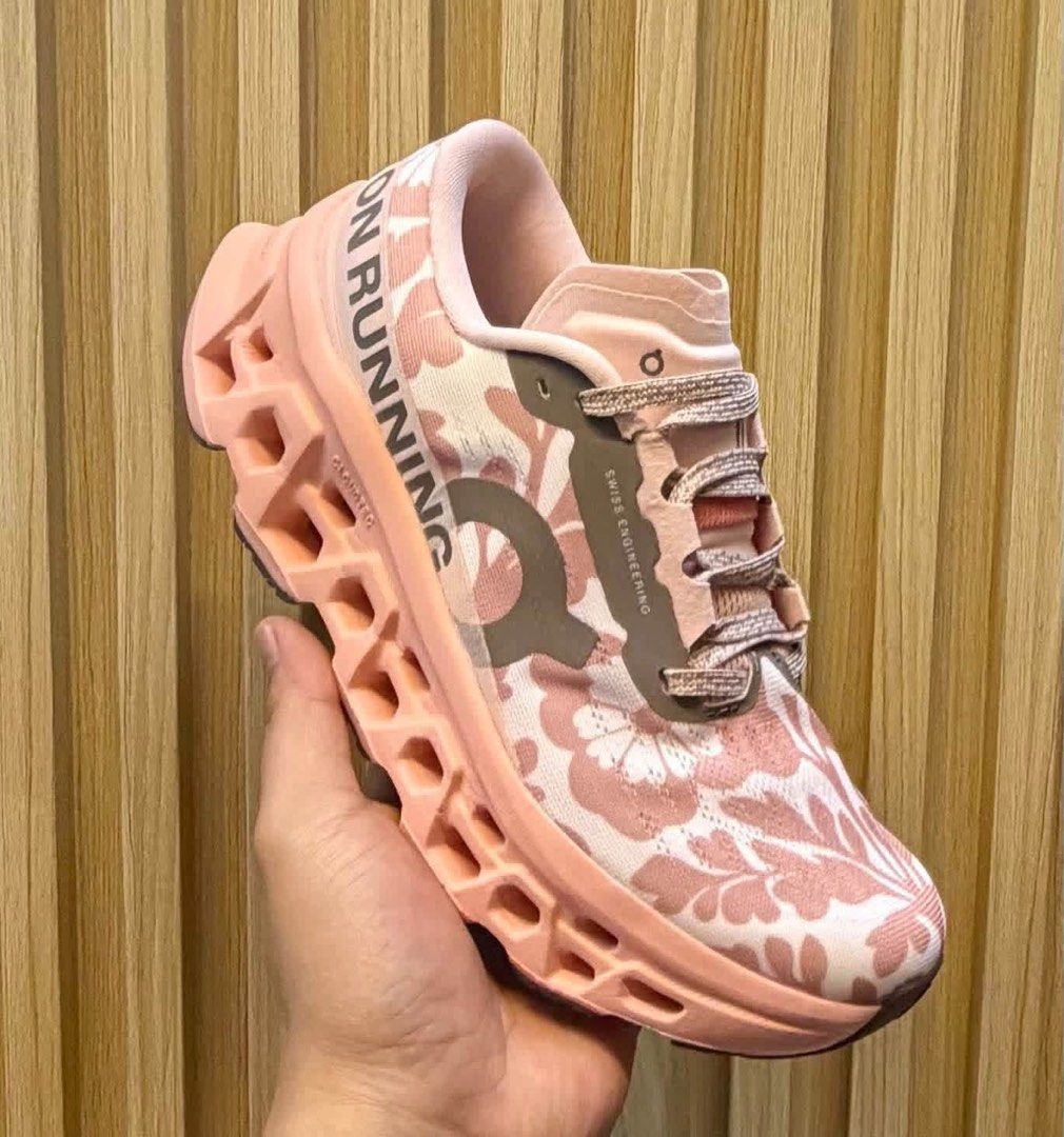 On x FP Movement Cloudmonster 3 “Dustrose/Doe” (Category: Sneakers) located in Manila. Submitted by YSABELLE_MARGARETTE (Listing ID 1470082469, Image 3). Description: size 36-40 (women size) J&T courier nationwide or Lalamove around Manila PAYMENT FIRST THRU GOTYME OR BDO.