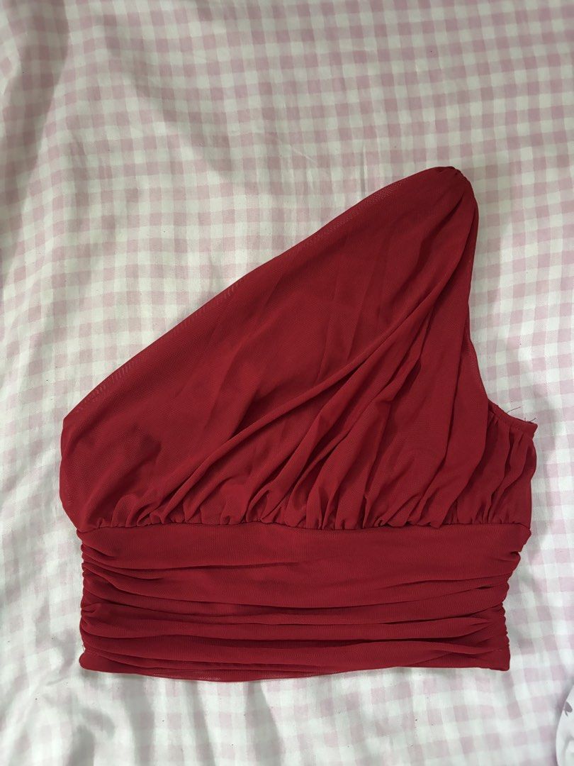 one shoulder ruched burgundy top (Category: Sleeveless) located in Manila. Submitted by iyahpreloved_ (Listing ID 1469972628, Image 2). Description: size S!.