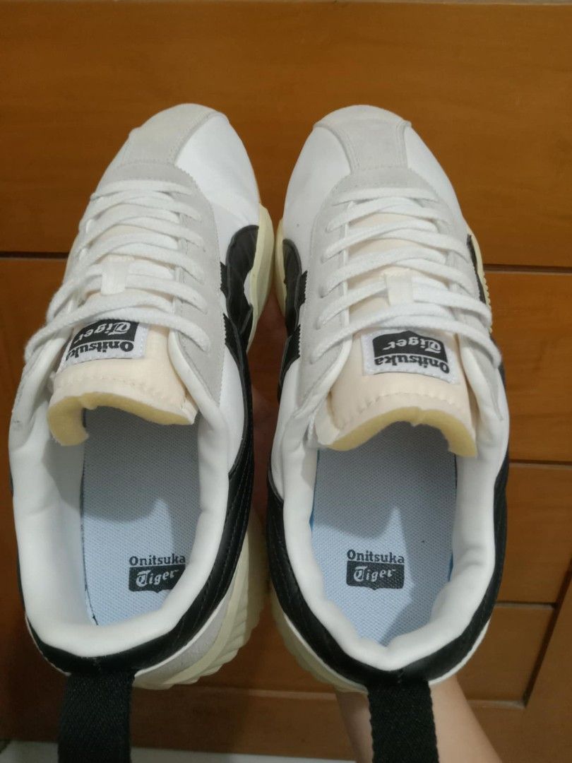 Onitsuka Tiger White Black Chunky Sneakers (Category: Sneakers & Footwear) located in Manila. Submitted by viernz_rose (Listing ID 1469963771, Image 3). Description: - Brand: Onitsuka Tiger - Colorway: White and Black - Sole: Distinct ridged chunky design - Upper: Premium suede and leather panels - Features: Heel pull tab for easy wearing, classic tongue tag, printed insole logo - Inclusions: Clean white laces - Condition: Brand new / Excellent q