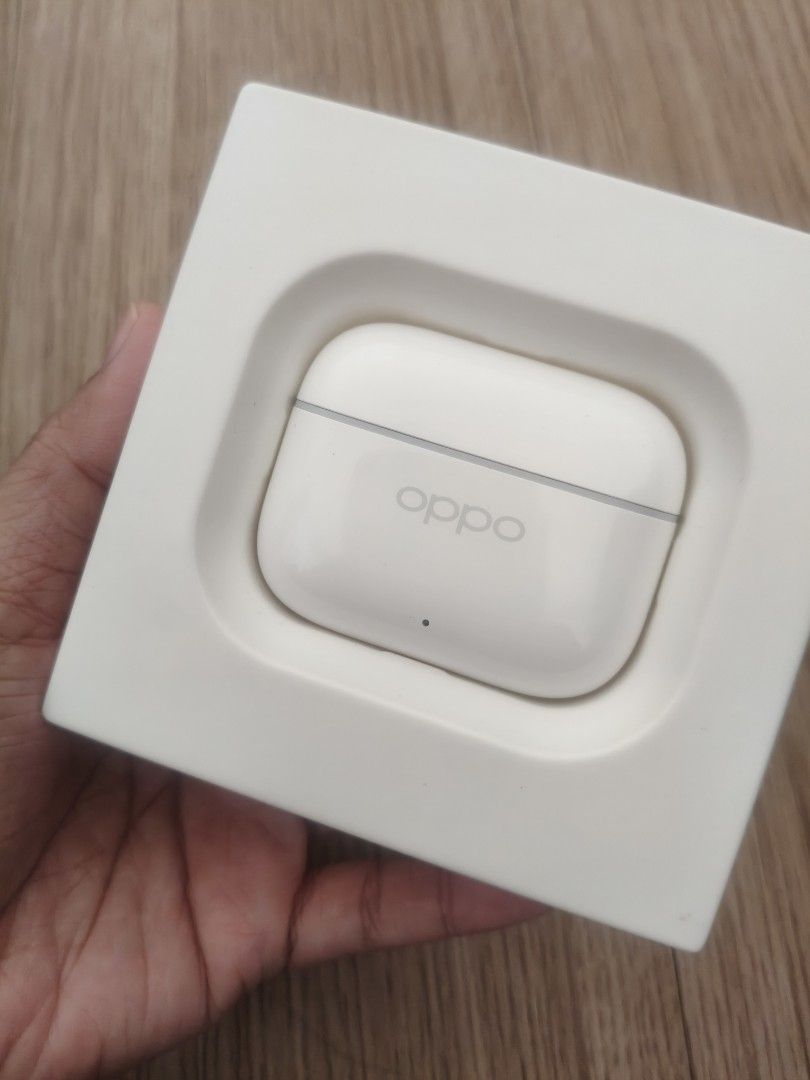 OPPO Enco Buds3 Pro Wireless Earphones (Category: Earphones) located in San Fernando. Submitted by pollygirl08 (Listing ID 1469978971, Image 2). Description: - Model: OPPO Enco Buds3 Pro (White) - Condition: Tested, fully functional, and very clean, Never used. - Features: Great sound quality and active noise cancellation (ANC) - Inclusions: Original charging case, matching retail box, and silicone tips - Status: Battery charges properly, indicat