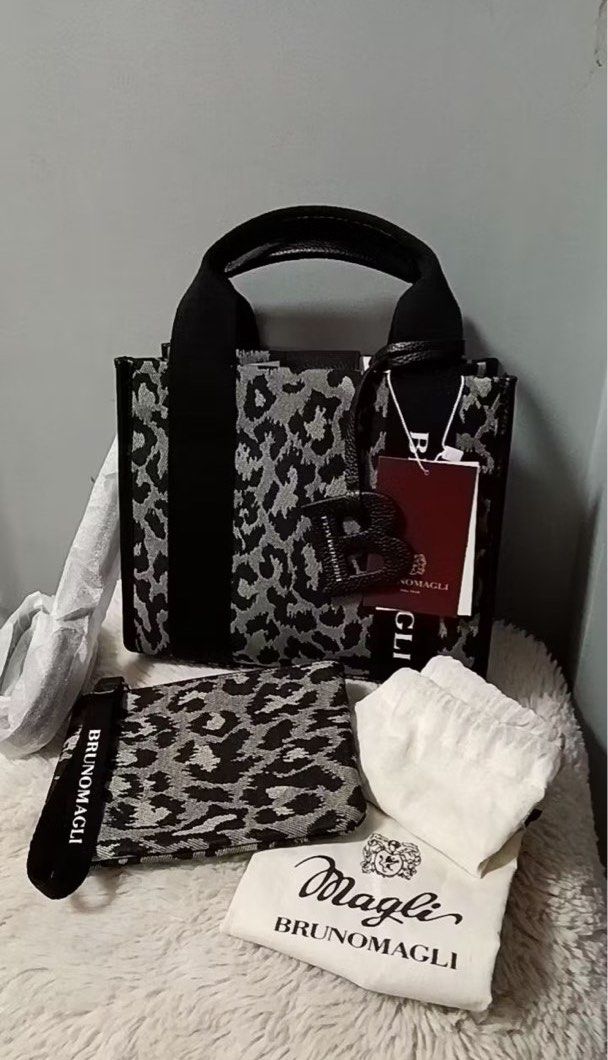 Original Bruno Magli 2way Crossbody w/ wristlet/pouch (Category: Cross-body Bags) located in Bacoor. Submitted by prelovediswelloved (Listing ID 1389258021, Image 1). Description: Bruno Magli 2way crossbody W/ pouch - with dustbag and pouch/wristlet - wallet inside not included - last price posted ( Sale price already ) ‼️ No to Low Ballers ‼️.