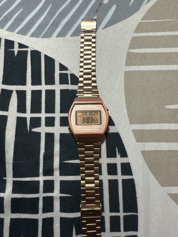 Original Casio (Category: Women's Watches) located in Cavite. Submitted by candice2018 (Listing ID 1470012203, Image 1). Description: Original Casio For womens Bought sa SM Store Working No issue just minimal scratches Meet up SM Tanza Or shipping.