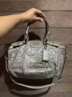 (Category: ) located in . Submitted by ukaybags2428 (Listing ID 1469965927, Image 1). Description: .