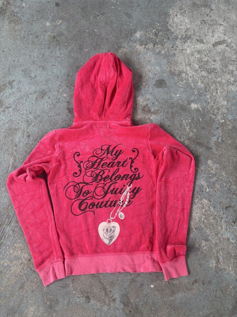 ORIGINAL JUICY COUTURE (Category: Coats, Jackets and Outerwear) located in Caloocan City. Submitted by teriyakijawnz (Listing ID 1469977060, Image 1). Description: Y2K ORIGINAL JUICY COUTURE VELOUR 999.