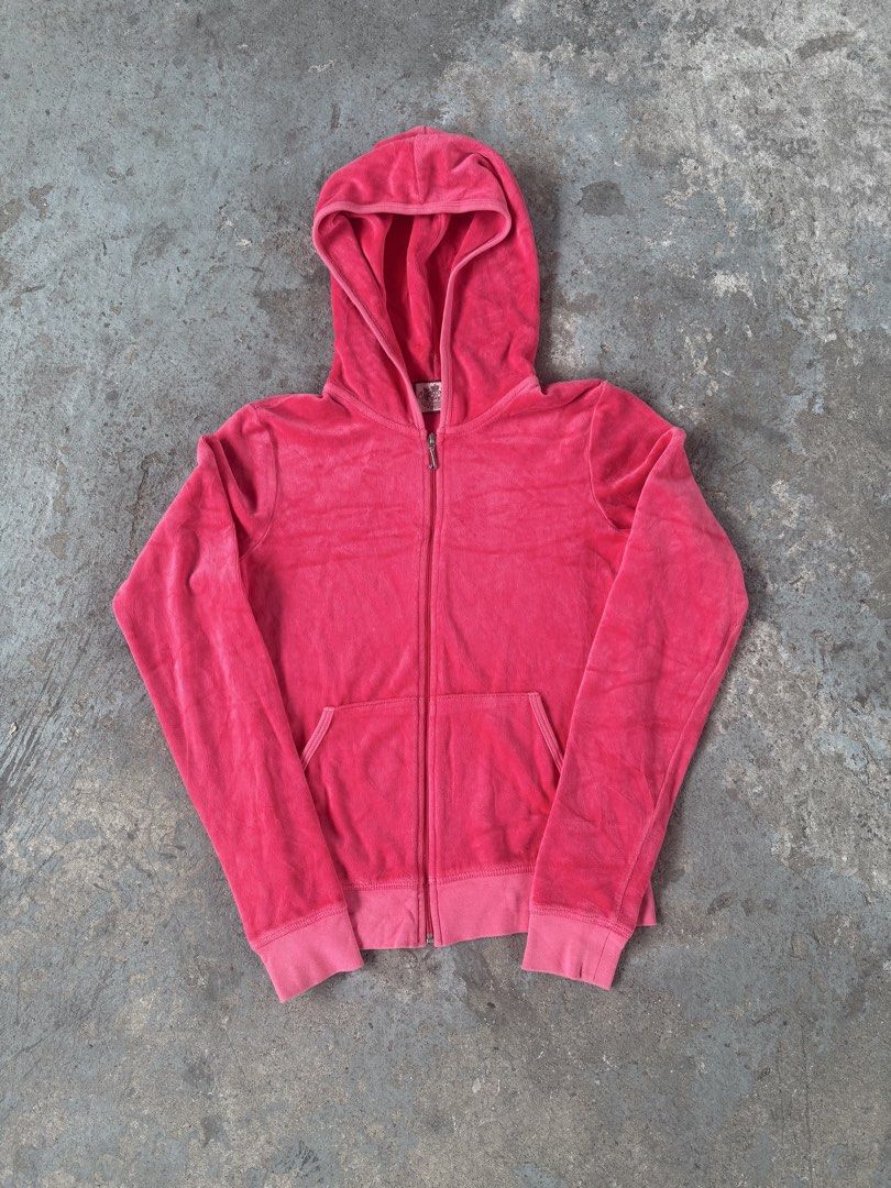 ORIGINAL JUICY COUTURE (Category: Coats, Jackets and Outerwear) located in Caloocan City. Submitted by teriyakijawnz (Listing ID 1469977060, Image 3). Description: Y2K ORIGINAL JUICY COUTURE VELOUR 999.