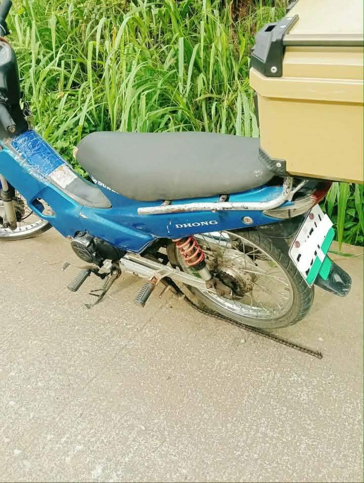 P25k dalawa na (Category: Motorbikes for Sale) located in Taytay. Submitted by reysalubon.mc (Listing ID 1469968277, Image 3). Description: P25k dalawa na Location: Taytay or Binangonan Rizal Honda TMX 125 alpha 2018 model, Paso rehistro ng 5 yrs. Good condition Honda Wave 100 2005 model, updated ang rehistro Good condition * Original Docs, 1st owner, iisa lang ang may-ari ng dalawang unit na yan. cont: 09355144081.