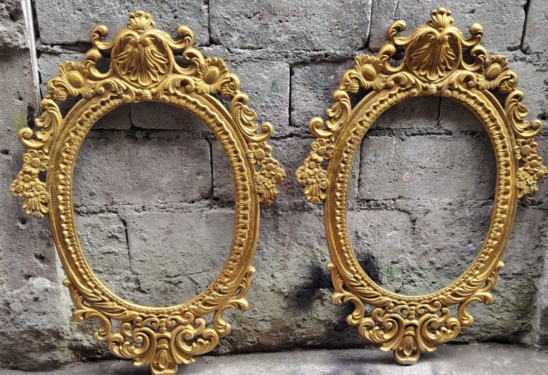 Pair Vintage victorian frame mirror extra big size (Category: Vintage Collectibles) located in Caloocan City. Submitted by zenmountain-d8b1c0 (Listing ID 1469969317, Image 1). Description: 6k pair Cod.