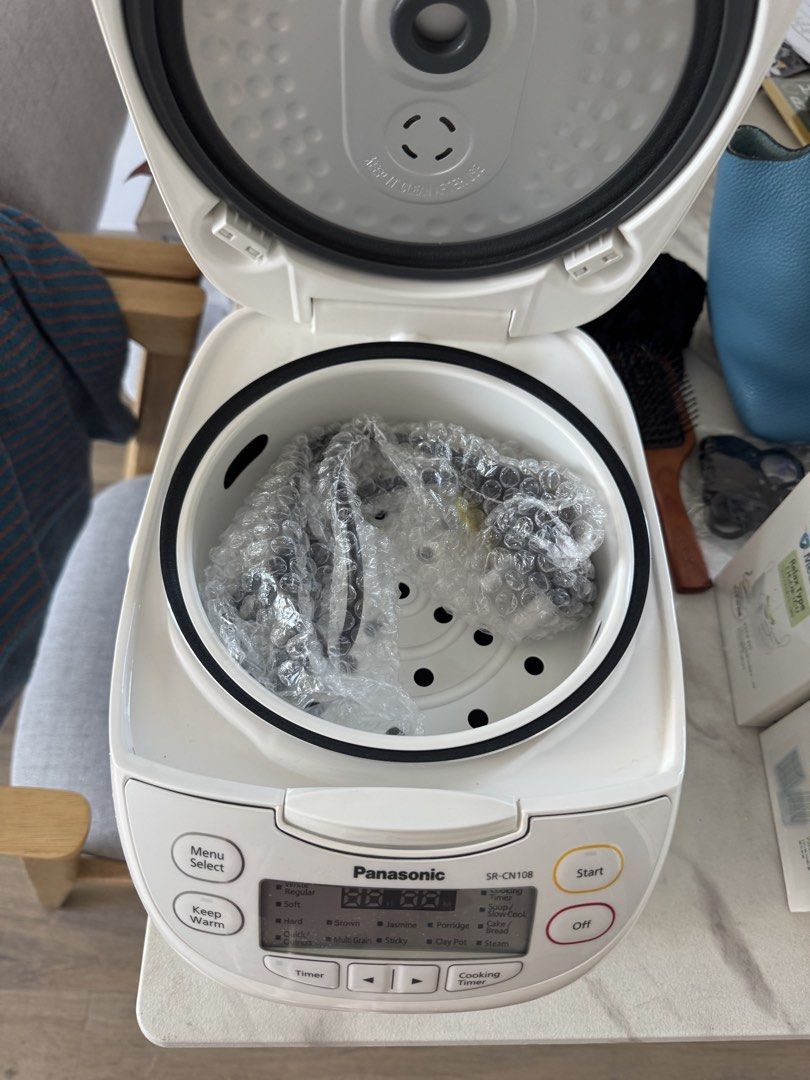 Panasonic SR-CN108 Rice Cooker, 家庭電器, 廚房電器, 鍋具 - Carousell